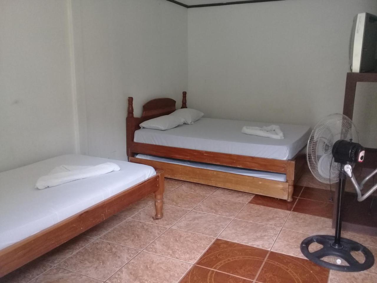 Hostel Orozco - Costa Rica Río Cuarto Buitenkant foto